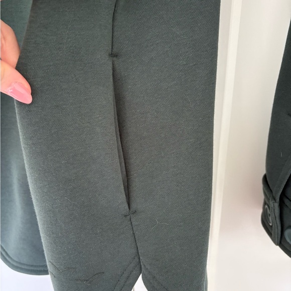 Two oversized shackets - Picture 8 of 10